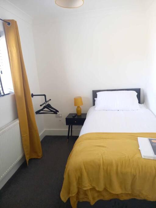 Holiday home 3-bedroom - Tv In Every - Free Parking - Ideally Located In *